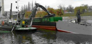 Расчистка Русановского канала